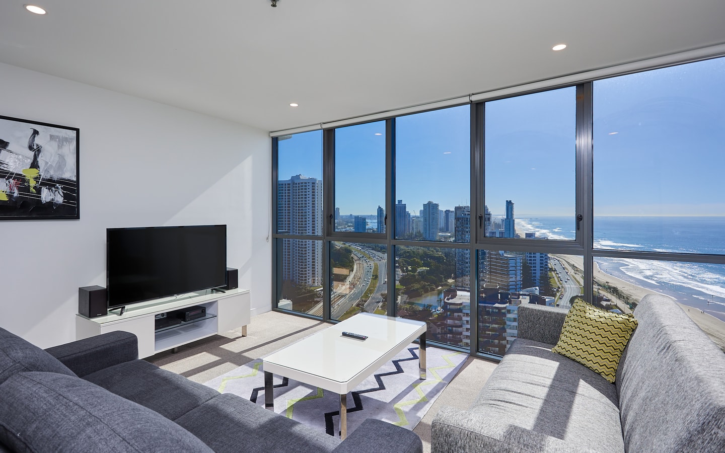 Boutique and cozy Apartment Beachside ocean view 5 Serain Residences