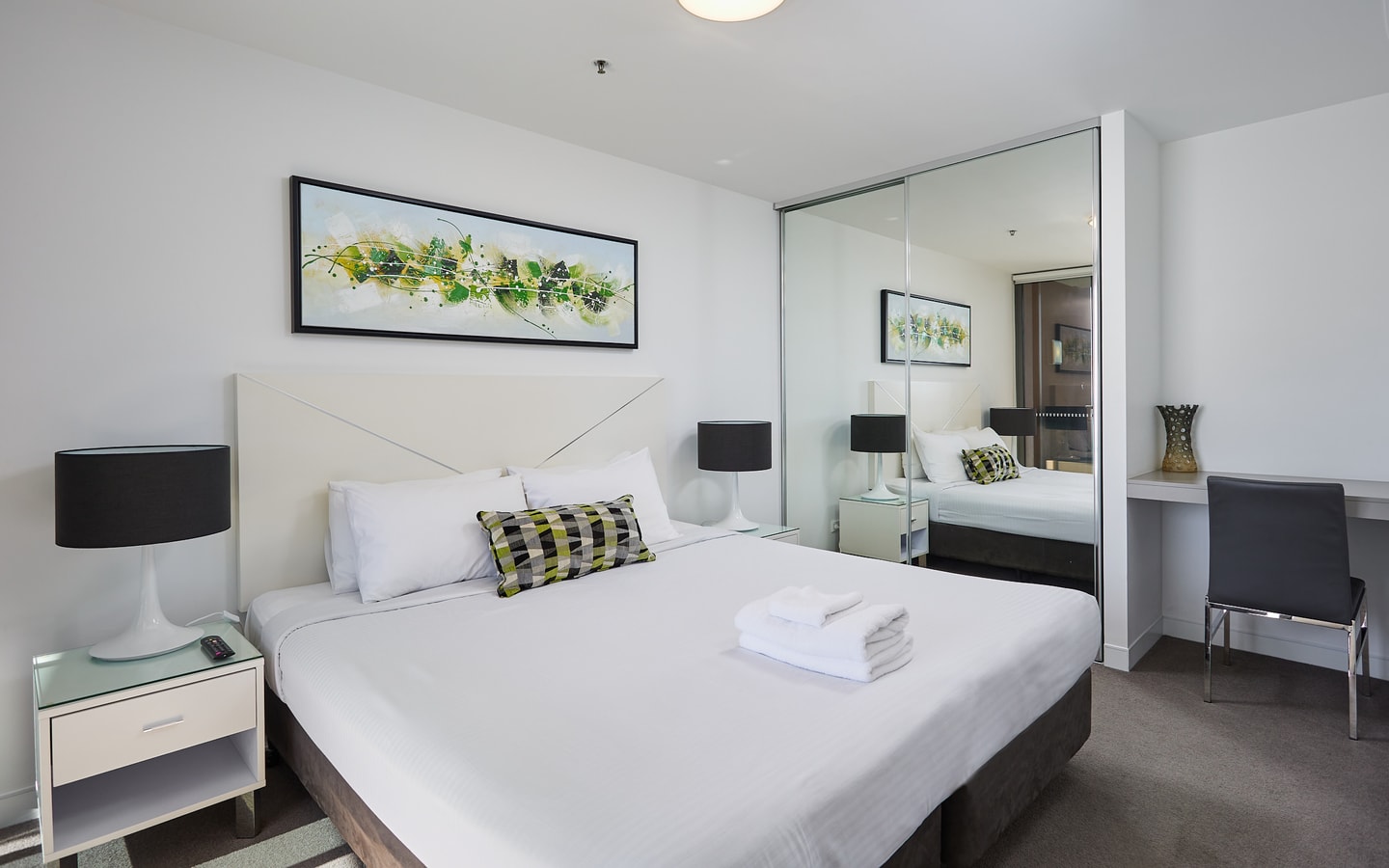 Boutique and cozy Apartment Beachside ocean view 4 Serain Residences