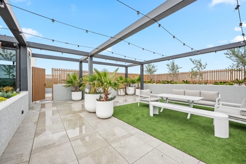 Fresh 2BR Stay | Parking | 7min Walk to Tram 25 Serain Residences