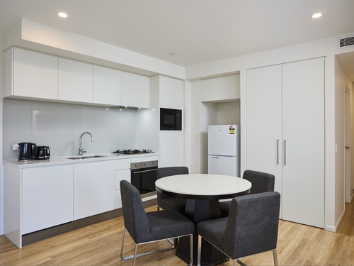 Homelike 2 bedrooms Apartment in Central Surfers 5 Serain Residences