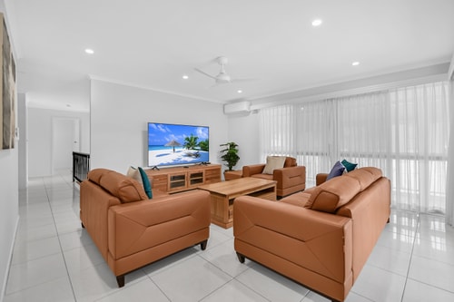 Central Located 3 Bedroom Unit in Southport 0 Serain Residences