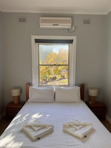 Barossa Hideaway: Tranquillity Among the Vines 6 Serain Residences