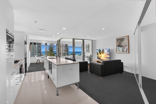 2-Bedroom Apt Heart of Surfers Paradise w/Parking 7 Serain Residences