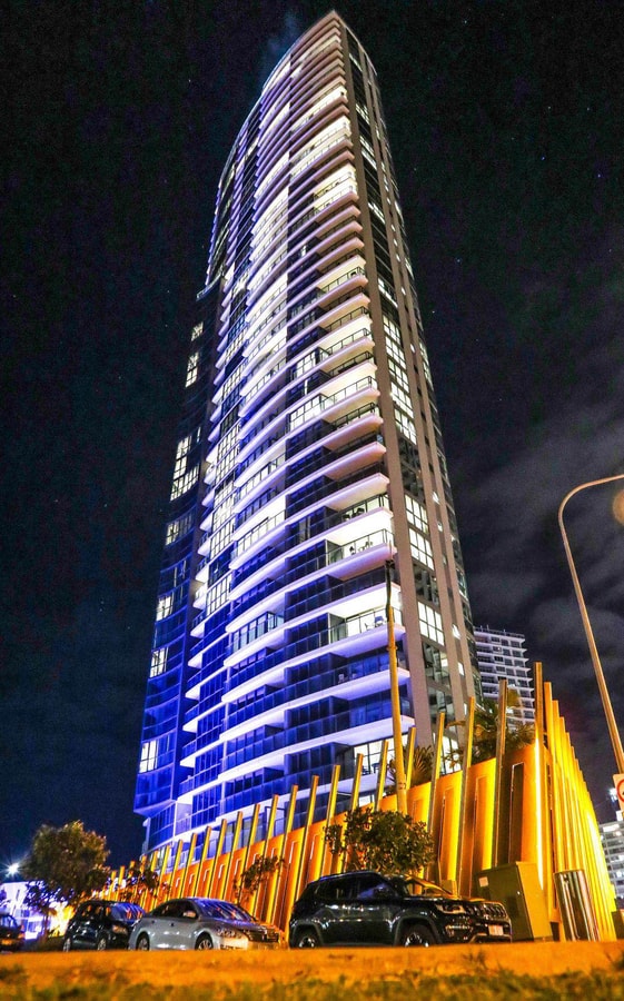 Ocean view beachside 2bedroom Apartment In Surfers 31 Serain Residences
