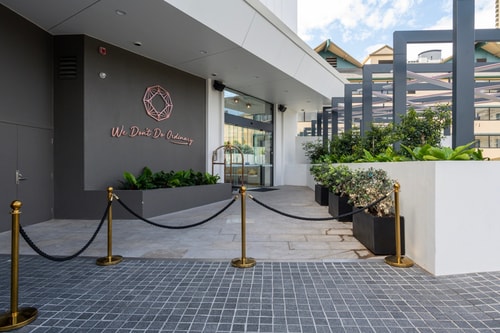 Homelike 2 bedrooms Apartment in Central Surfers 23 Serain Residences