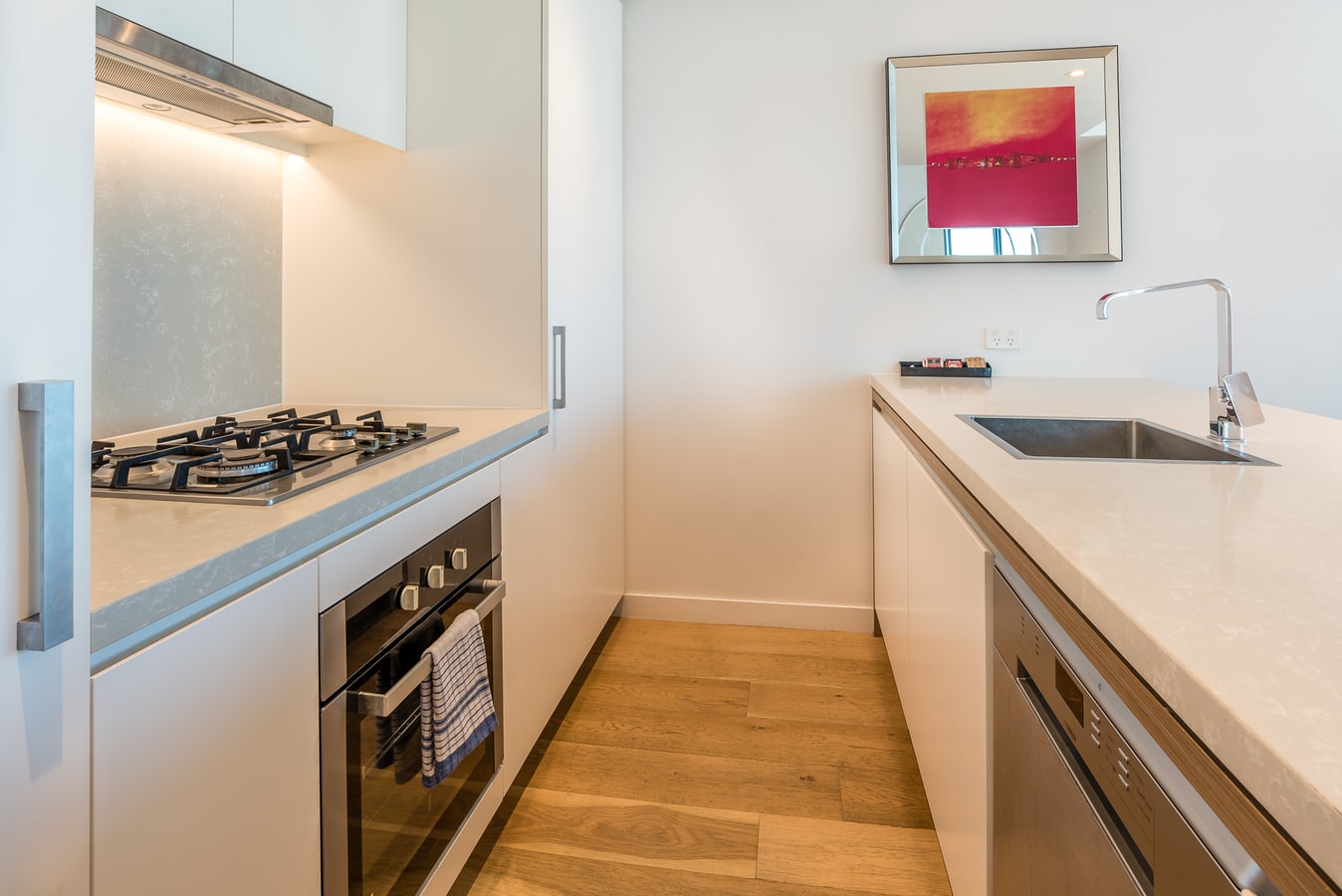 Inner City 2 bedroom Apartment with Parking 8 Serain Residences