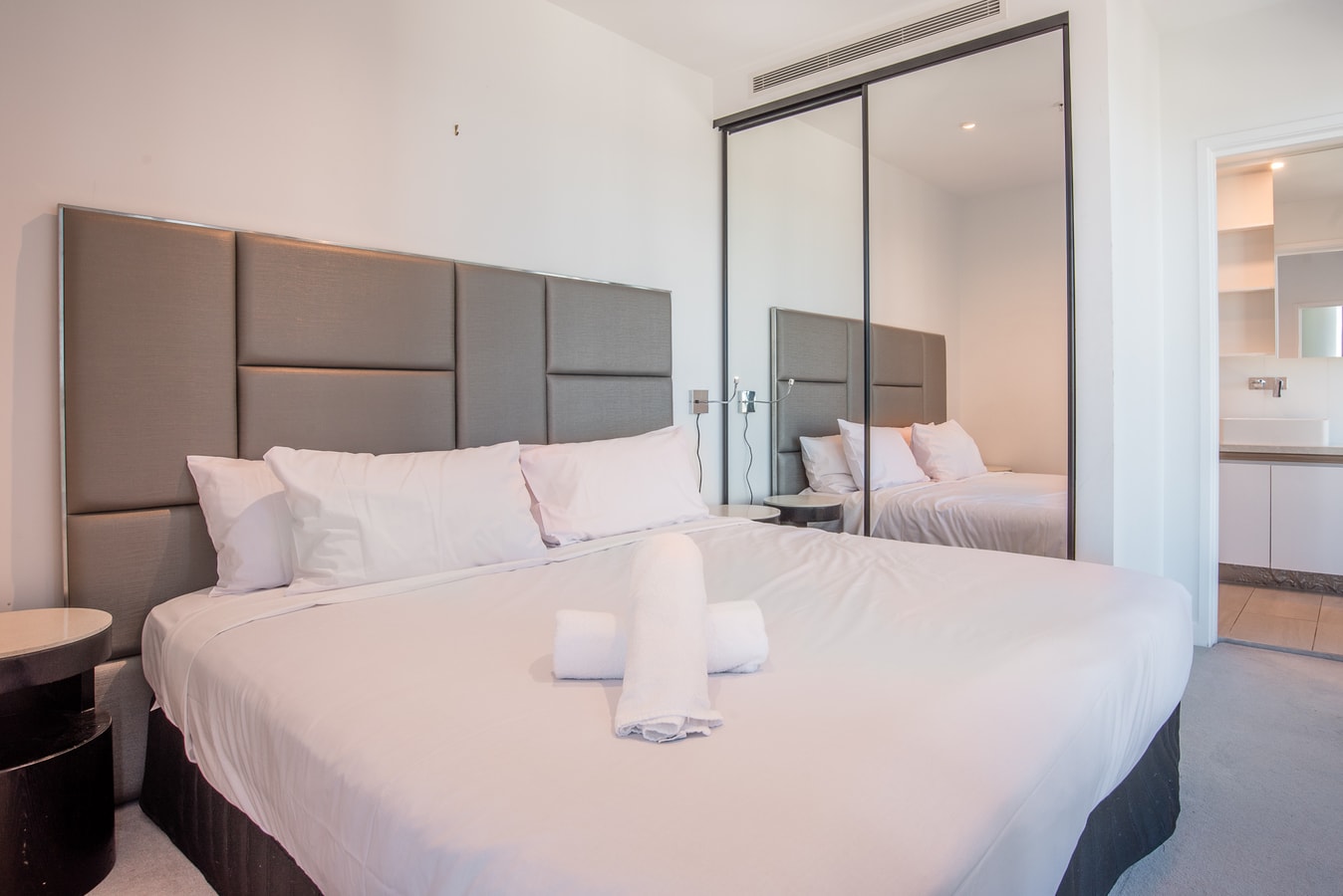 Inner City 2 bedroom Apartment with Parking 2 Serain Residences