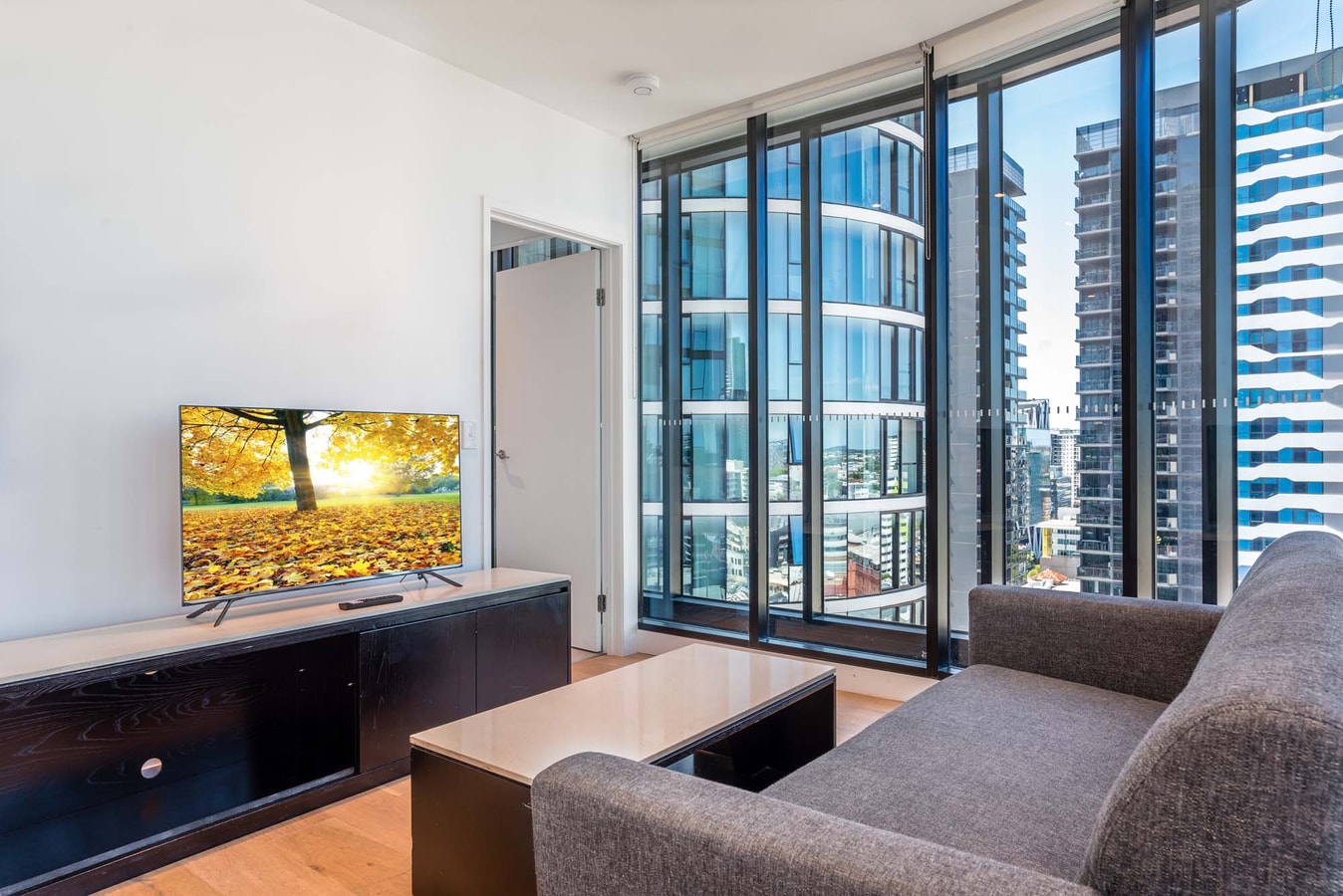 Inner City 2 bedroom Apartment with Parking 4 Serain Residences