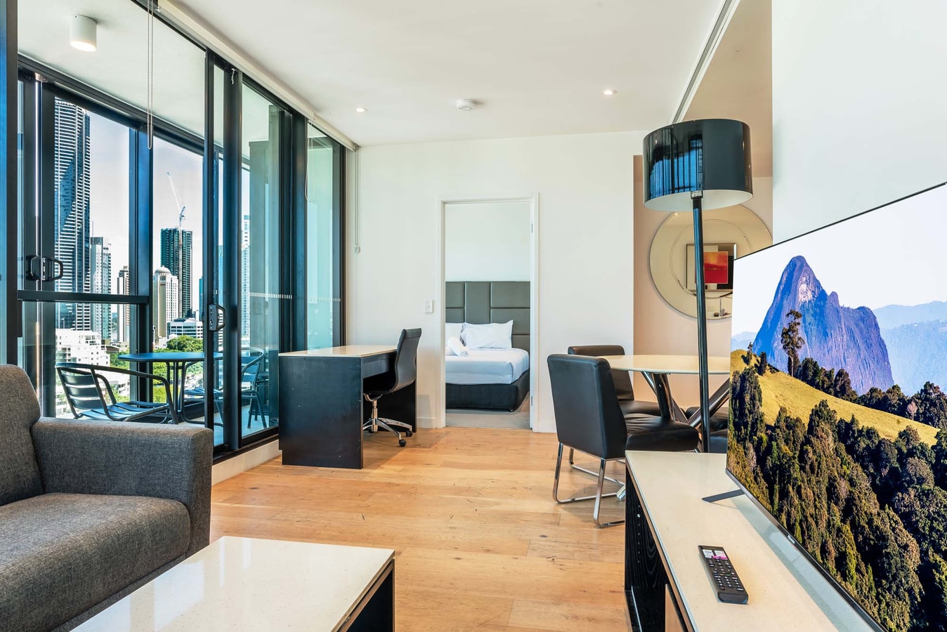 Inner City 2 bedroom Apartment with Parking 5 Serain Residences