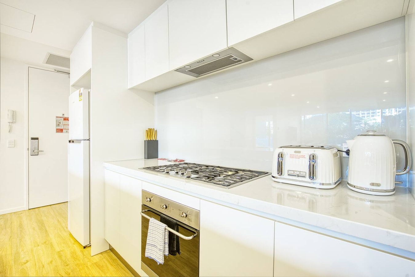 Comfort 3 bedroom Villa In Center Surfers Paradise 7 Serain Residences