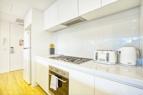 Comfort 3 bedroom Villa In Center Surfers Paradise 7 Serain Residences