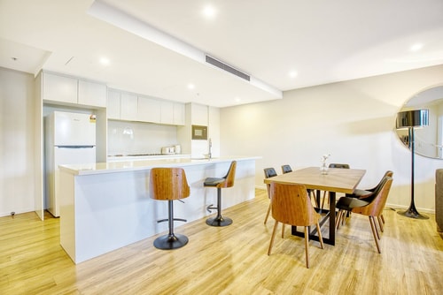 Comfort 3 bedroom Villa In Center Surfers Paradise 3 Serain Residences