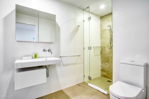 Comfort 3 bedroom Villa In Center Surfers Paradise 12 Serain Residences