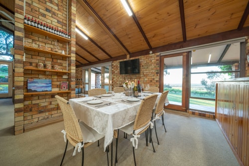 Three bedroom Vineyard View Villa @ Blickinstal 3 Serain Residences