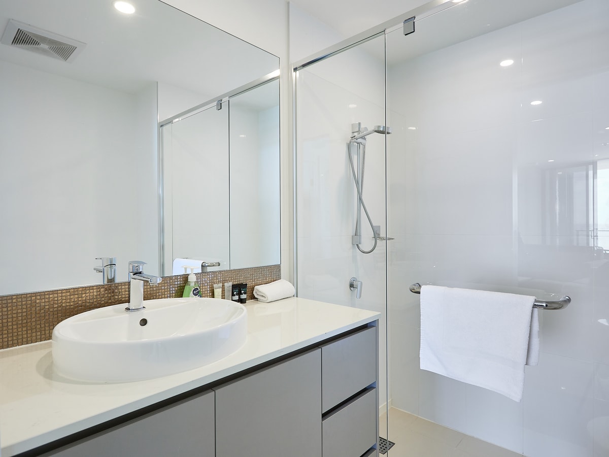 Ocean view beachside 2bedroom Apartment In Surfers 11 Serain Residences