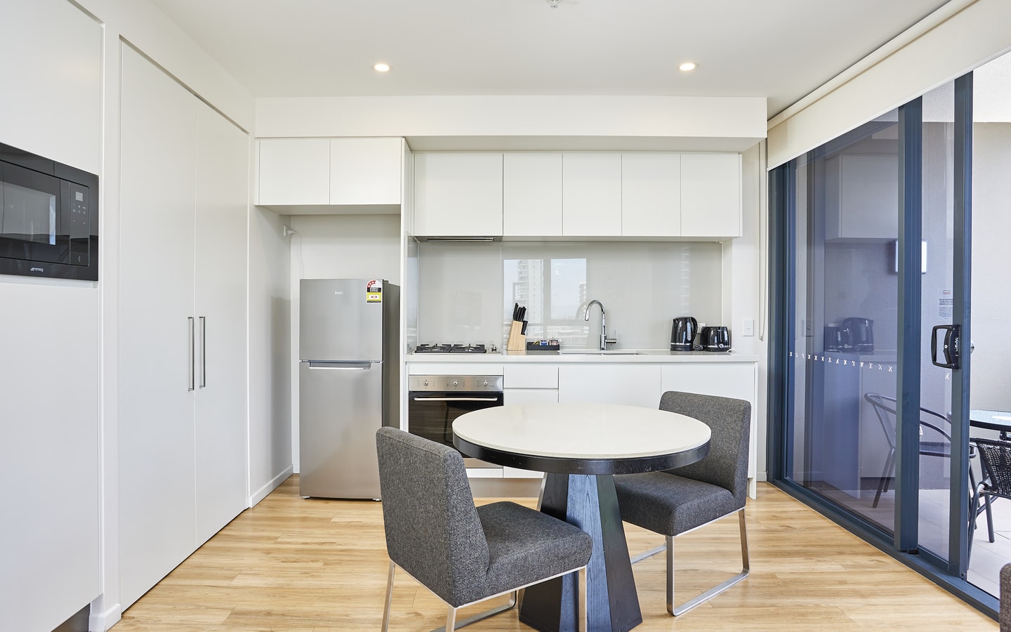 Cozy One Apartment with View in Centre Surfers 5 Serain Residences