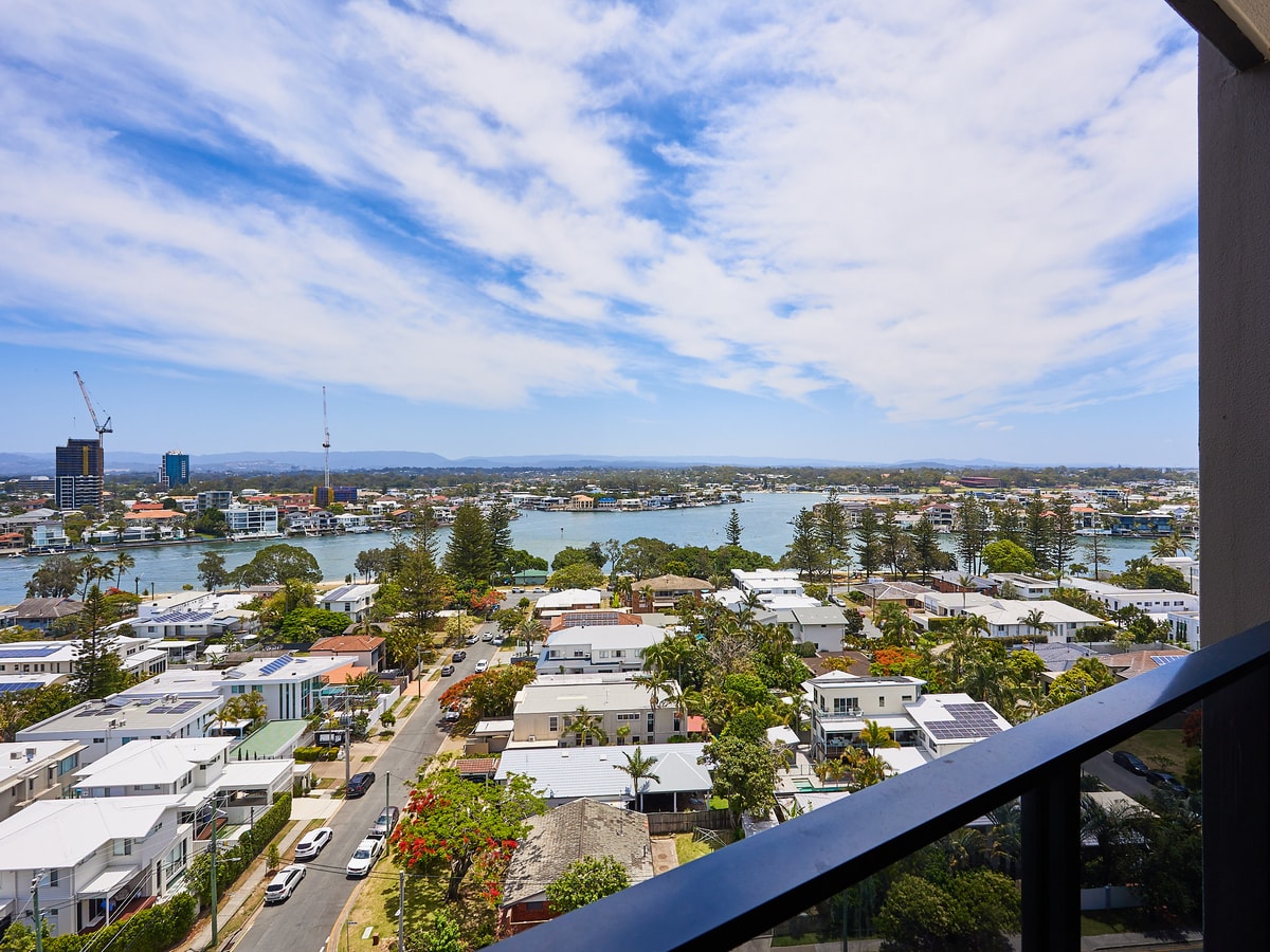 Stylish and Cozy 1Bedroom Home with Splendid View 7 Serain Residences