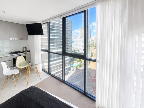 Cozy Studio for 3 | 50m to Surfers Beach 2 Serain Residences