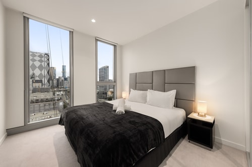 One-bedroom Modern Apartment in South Melbourne 7 Serain Residences