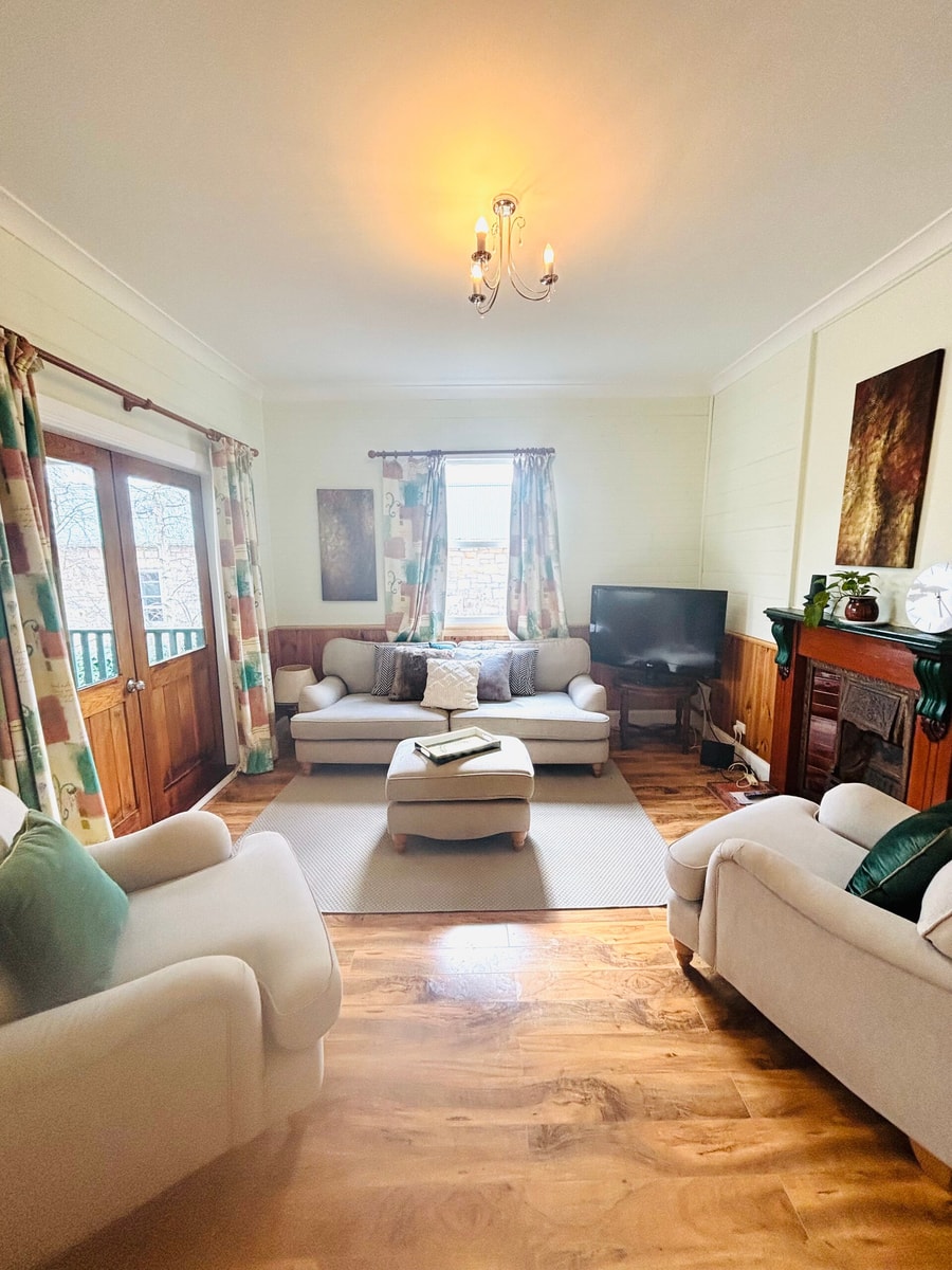 3BDR Blue Mountains Hideaway in Central Katoomba 1 Serain Residences