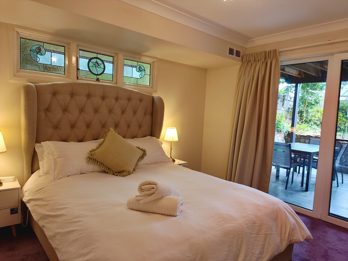 1BR Retreat Steps from Blue Mountains Highlights 5 Serain Residences