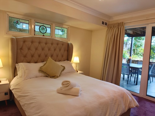 1BR Retreat Steps from Blue Mountains Highlights 5 Serain Residences