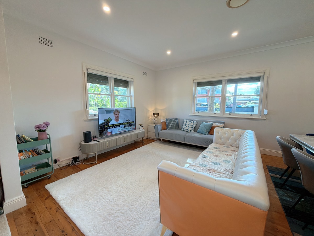 Burwood 4BR Family Home | Fast WiFi & Free Parking 3 Serain Residences
