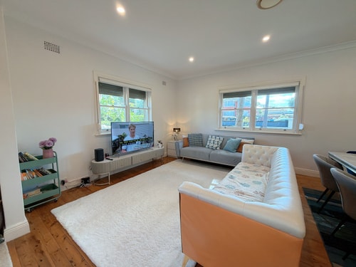 Burwood 4BR Family Home | Fast WiFi & Free Parking 3 Serain Residences