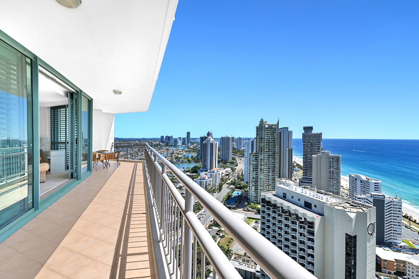 Panoramic Ocean View Sub-Penthouse Crown Surfers 2 Serain Residences