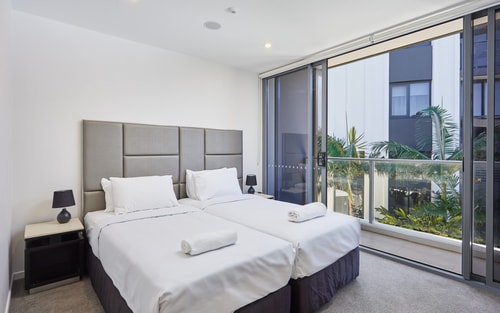 Three Bedroom Comfortable Villa Surfers Paradise 13 Serain Residences
