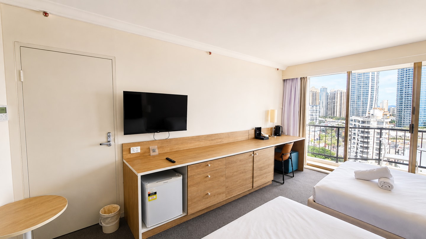 Private Hotel Room Near Beach | 3 Min Tram | Max 4 2 Serain Residences