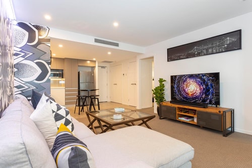 East Brisbane 1bed unit with Rooftop pool +Parking 1 Serain Residences