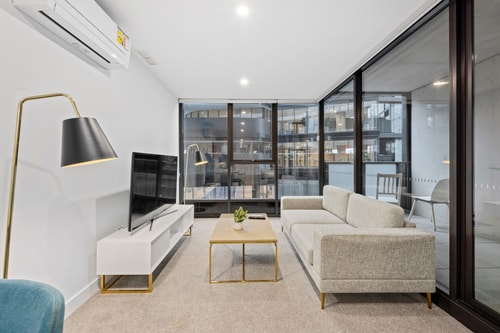 Woden Comfortable 1-Bedroom Apartment with Parking 0 Serain Residences