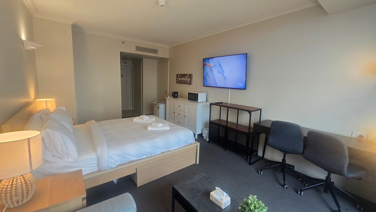 Central Located Queen Studio in Legend Hotel 7 Serain Residences