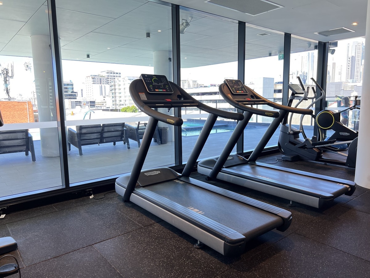 Cozy Two bedroom Apartment with Parking 14 Serain Residences