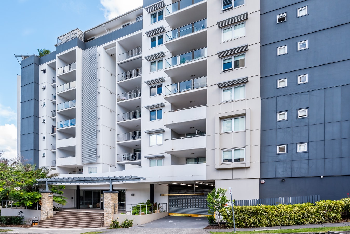 Prime Loc River Glimpse 2BR Walk to CBD w/Parking 6 Serain Residences