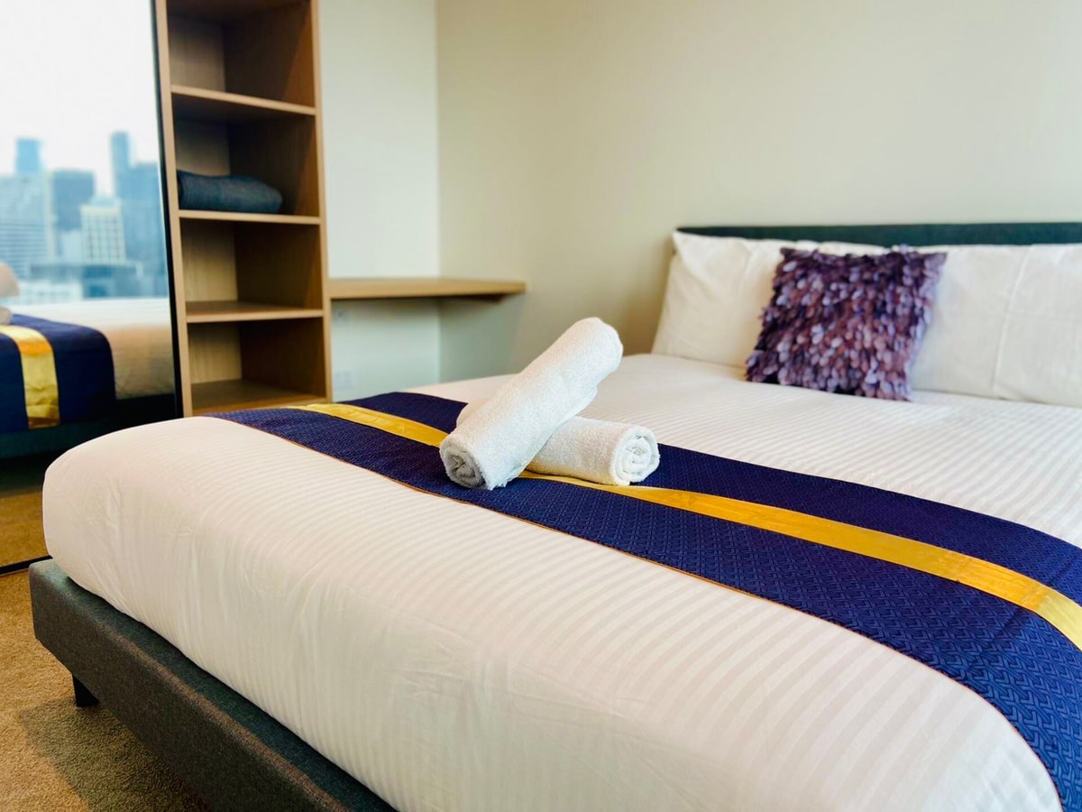 Urban 1BRD Living Minutes to Crown & Riverside 9 Serain Residences