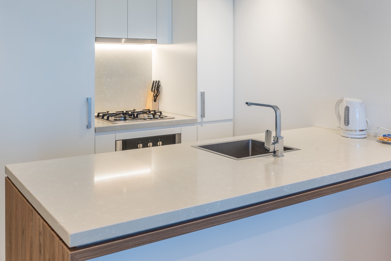 Sunny 1BR Apartment with Rooftop Pool and BBQ 2 Serain Residences