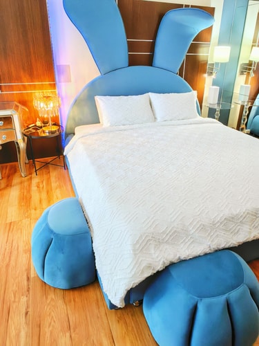 Blue Bunny-Eared Stay | Ocean View | 2min to Beach 12 Serain Residences