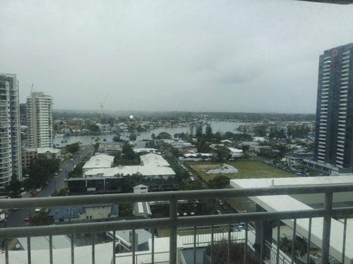 Central Locate Surfer Paradise 3 Bedroom Apartment 33 Serain Residences
