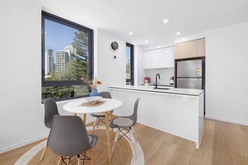 Stunning New 1 BDR Apt w/Parking Surfers Paradise 4 Serain Residences