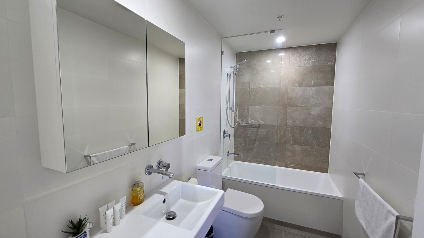 Homelike 2bedroom Apartment In Central Surfers 25 Serain Residences