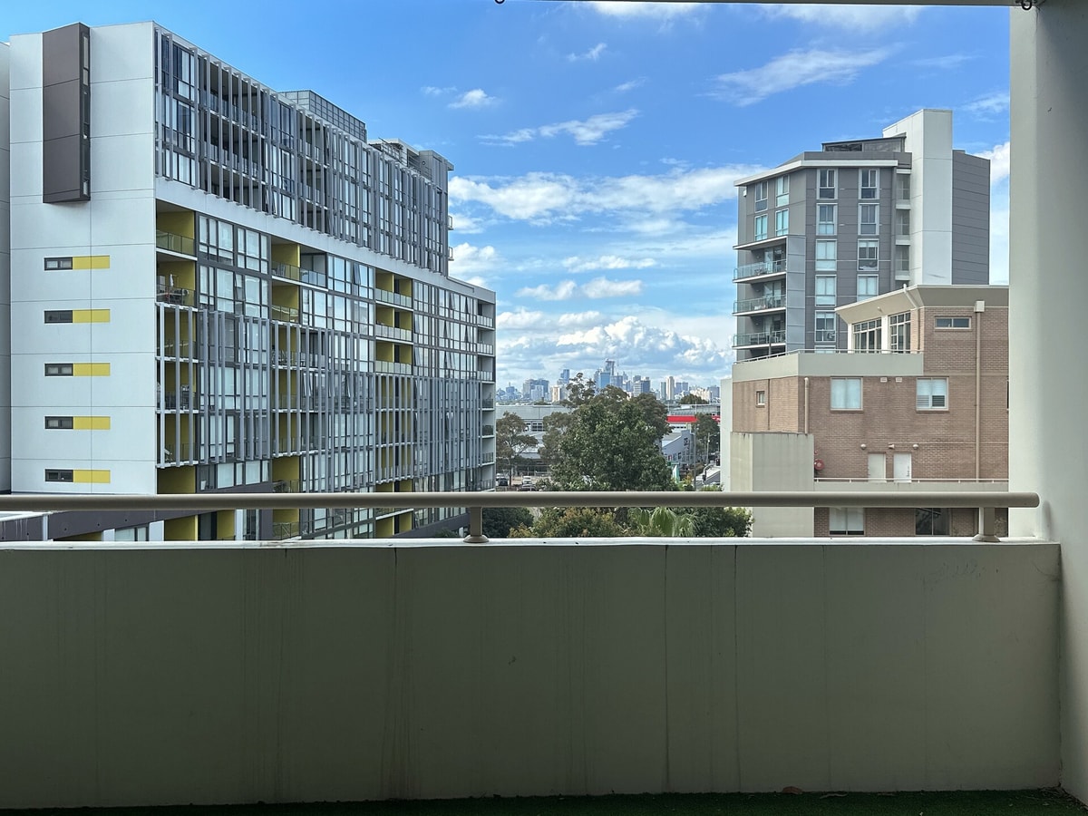 Spacious City View 3BR Loft Apartment | Parking*2 1 Serain Residences
