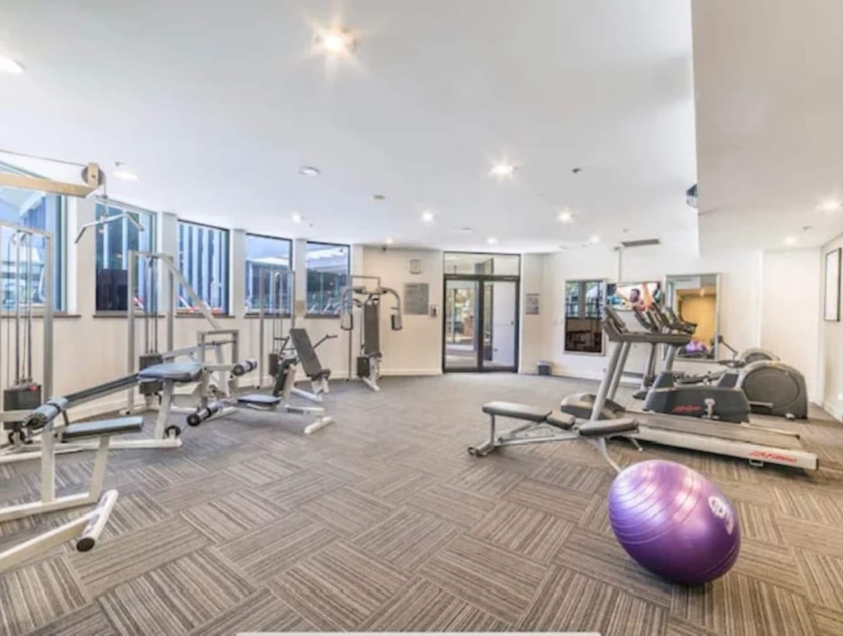 Ocean view twin beds studio in Legend Hotel 5 Serain Residences