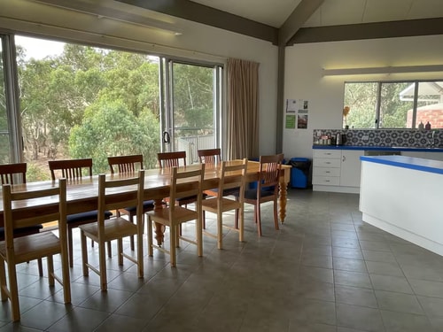 Rural retreat | 5 min to wineries / 10 min to town 10 Serain Residences