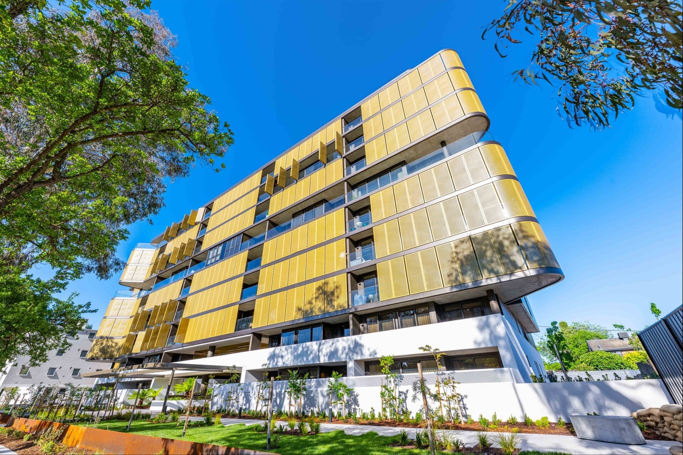 Modem One Bedroom Apartment on Northbourne Avenue 19 Serain Residences