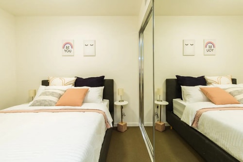Modern Style River View 2Bedroom  Apt + Parking 2 Serain Residences
