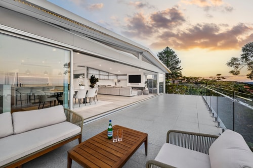 Costal Three-Storey Home with Panoramic Sea Views 13 Serain Residences