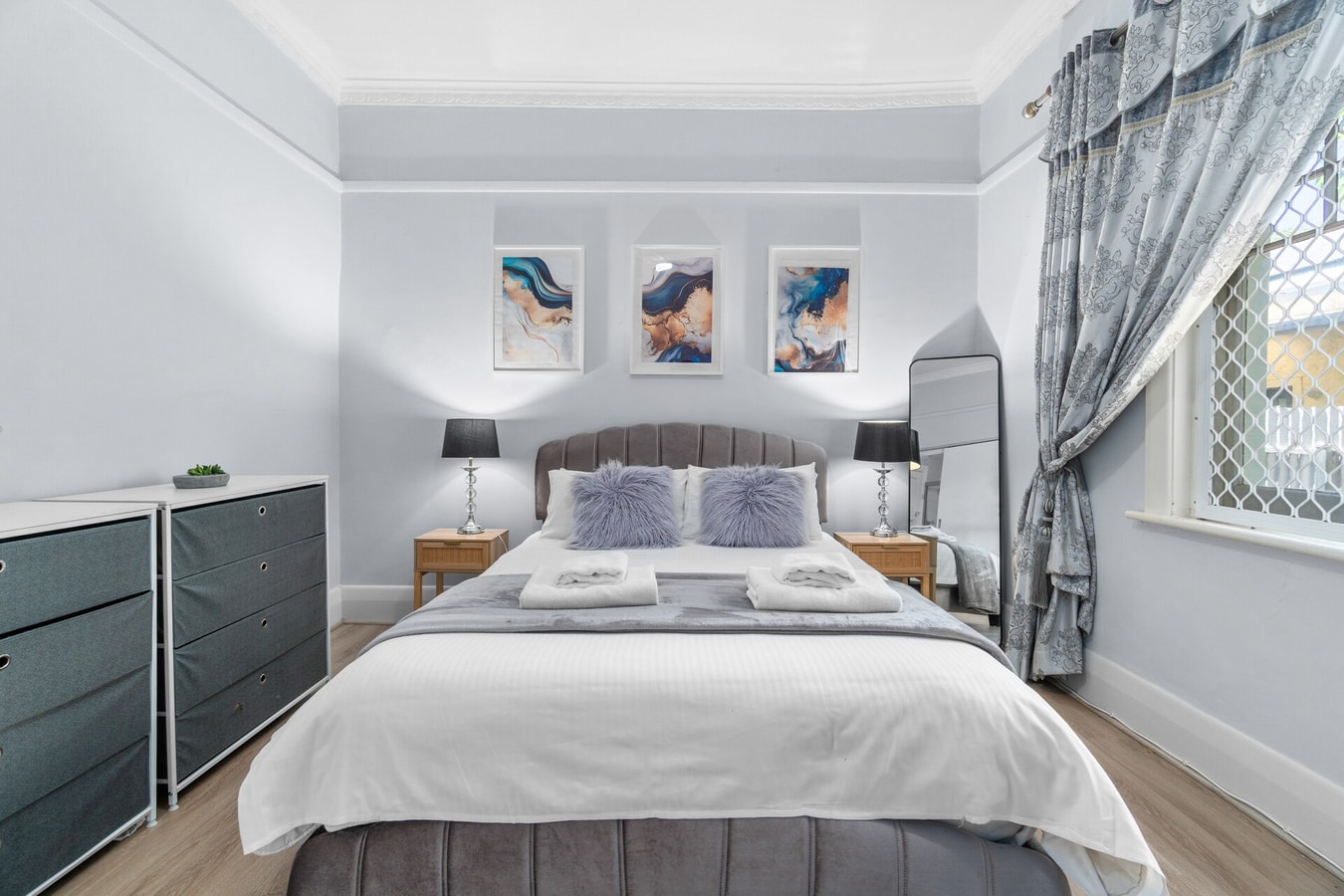 Stylish 3BR Retreat | Walk to Shops & 12min to CBD 3 Serain Residences