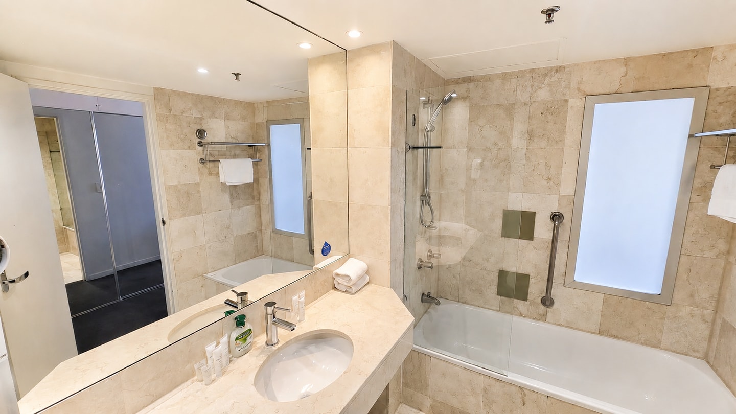 Cozy 2 Beds Hotel Room丨Beachside丨Max 4 guests 11 Serain Residences